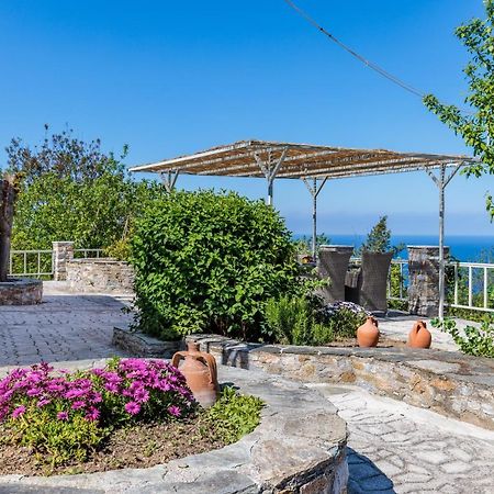 Vainas Belvedere Villa Skopelos Town Bagian luar foto